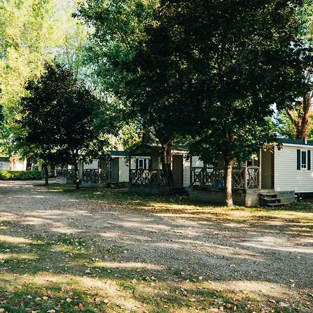 Les 4 Saisons Campingplatz Saint-Maurice-l'Exil